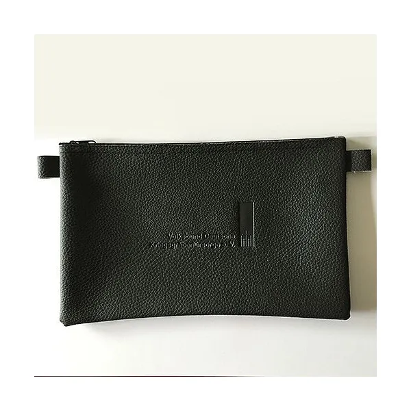Banktaschen aus Kunstleder oder Leder für Geld oder Belege mit Reißverschluss und abgerundeten Ecken, wahlweise mit oder ohne Schlaufen, Werbeanbringung mittels Blindprägung oder Folienprägung in Silber, Gold oder Wunschfarbe, standardmäßig... (3)