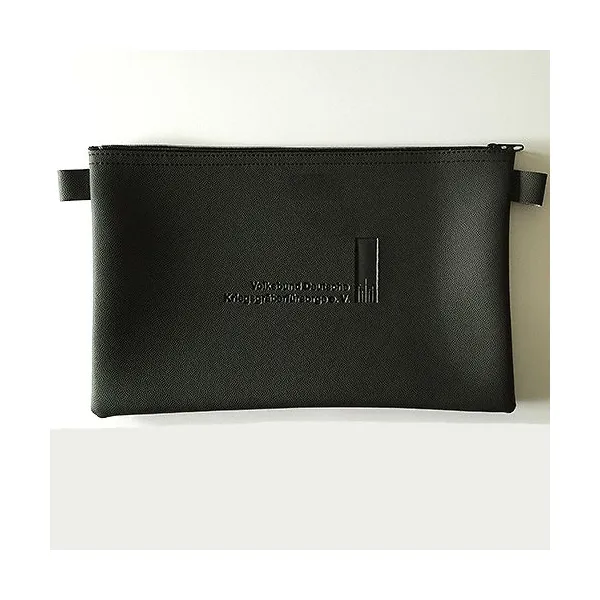 Banktaschen aus Kunstleder oder Leder für Geld oder Belege mit Reißverschluss und abgerundeten Ecken, in Schwarz, Grau, Beige oder Anthrazit erhältlich, optional mit Schlaufen, Werbeanbringung mittels Blindprägung oder Folienprägung in Silber, Gold... (8)