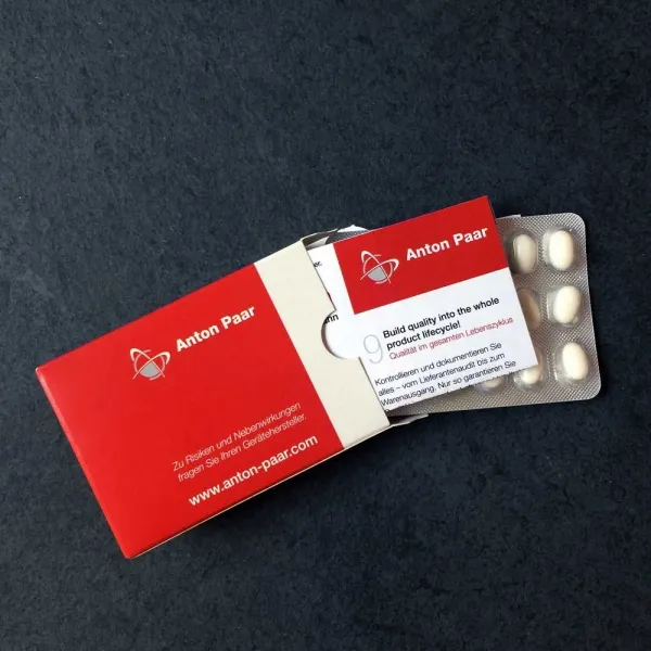Produktbild von Blister-Dragee-Bonbons mit bedruckter Werbeschachtel