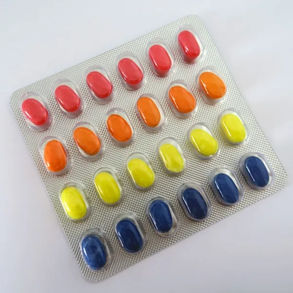 Drageeblister mit individuellem Logo und Design, bedruckbare Kartonverpackung, einlegbarer beidseitig bedruckter Beipackzettel, 1-3 farbiger Streu-Flexodruck auf Blisterfolie. (2)