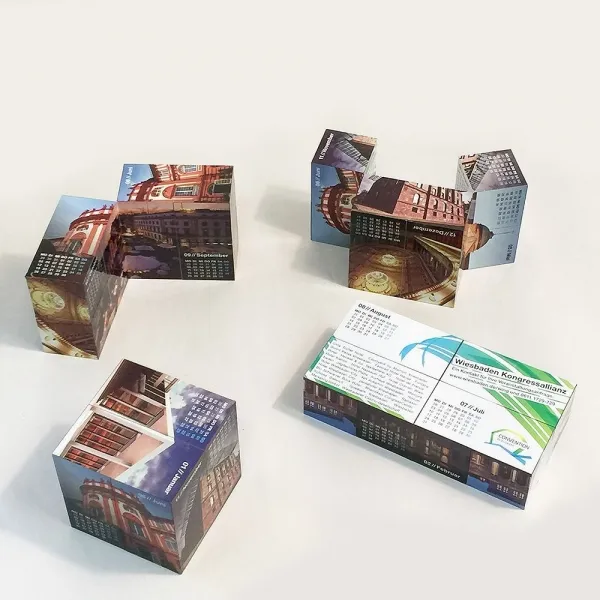 Produktbild von Faltwürfel - Interaktiver Klappmechanismus offenbart nach jedem Falz neue Designs oder Botschaften; der originale Präsentationswürfel für kreative Mailingverstärker, Vertriebsmotivation und Imagewerbung in den Größen 7x7x7 cm und 5x5x5 cm;...