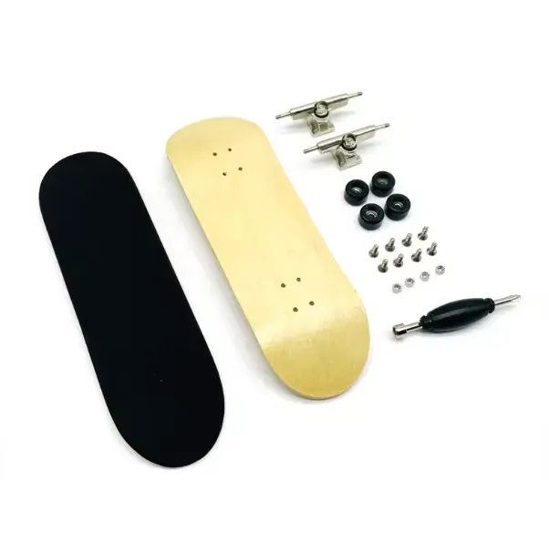 Personalisiertes Finger Skateboard mit individuell gestalteten Farben und Druckmotiven als hochwertiger Werbeartikel