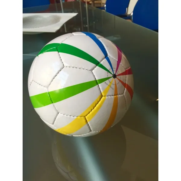 Produktbild von Fußball in maßgefertigter Ausführung: Einzigartige Sonderanfertigung eines "Sat.1 Fußballs".