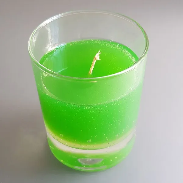 Produktbild von Gelkerzen im Glas aus deutscher Manufaktur, individuell nach Wunsch kombinierbar mit verschiedenen Farben, Düften und Gläsern, z.B.