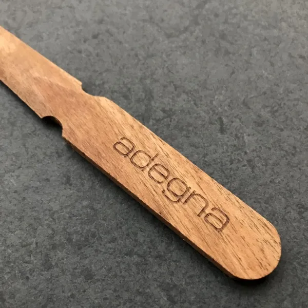 Hochwertiger Brieföffner aus Nussbaum-Holz, individuell mit Logo graviert, Maße 205 x 19 x 6 mm, Holzart Nussbaum, Gewicht ca. (6)