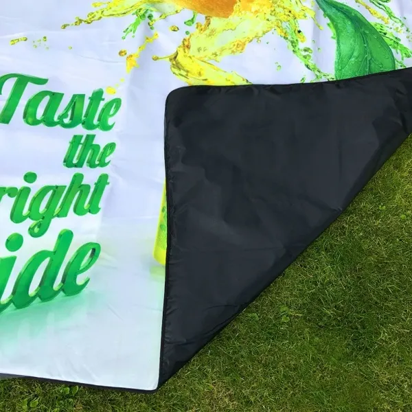 Individuelle Picknickdecke nach Maß und Design, eingerollt mit Klettverschluss, Tragegriff; Größe: ca. (3)