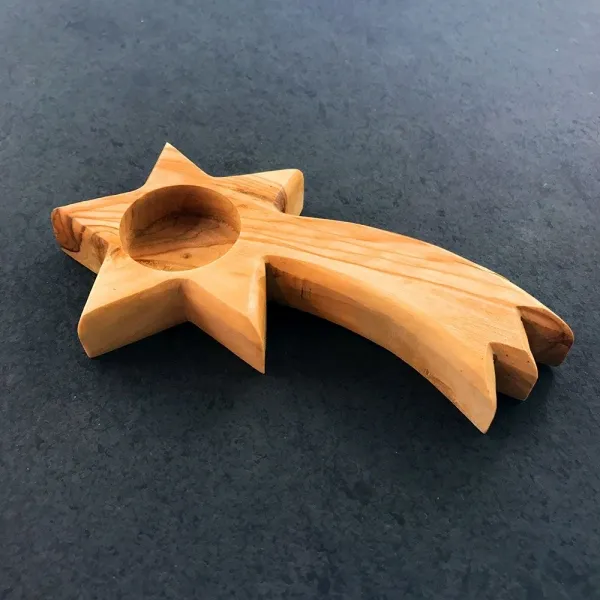 Produktbild von Kerzenhalter aus Olivenholz - Weihnachtsstern - Komet, handgefertigt, geölt, 9 cm Breite, 16 cm Länge, 2 cm Höhe.