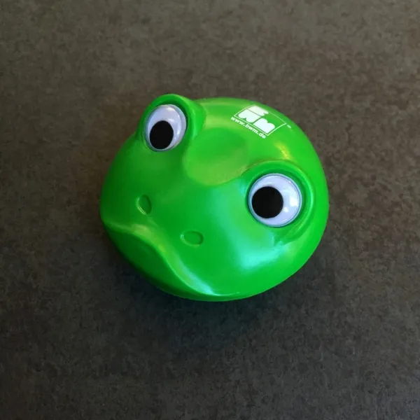 Produktbild von Knackfrösche, drückt man auf die Unterseite oder den Kopf des Frosches, erzeugen sie ein Knackgeräusch.