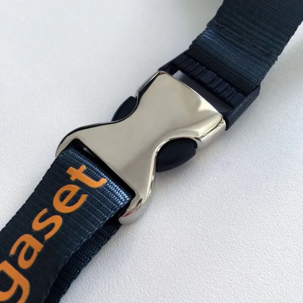 Lanyard Schlüsselband mit Logo: Nützlicher Werbeartikel in 20 mm breitem, flach gewebten Polyester-Band vielen Farben, ein- oder mehrfarbig bedruckbar. (3)