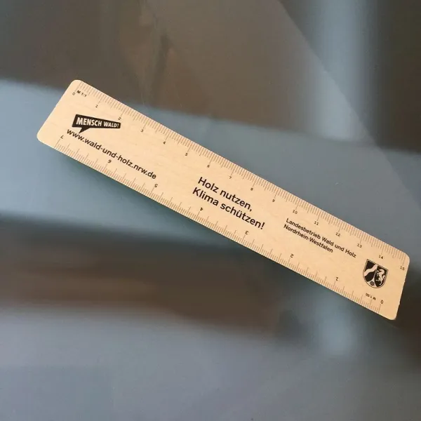 Produktbild von "Lesezeichen, Urkunden, Hochzeitskarten, Visitenkarten, Gutscheine und Dekorationsschmuck aus Furnierholz - vielfältige Auswahl bei uns; Anfragen gerne willkommen."