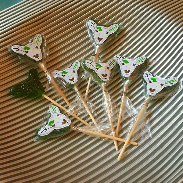 Produktbild von Individueller Lolly mit Relief-Prägung und Sticker für deine besondere Idee - bei uns anfragen!