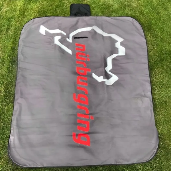 Picknickdecke individuell bedruckt, hochwertige Sonderanfertigung, Größe 110x150 cm, eingerollt mit Klettverschluss, Tragegriff, Material: Polar-Fleece (oben) und 270 D Polyester (unten), Lieferzeit ca. (3)