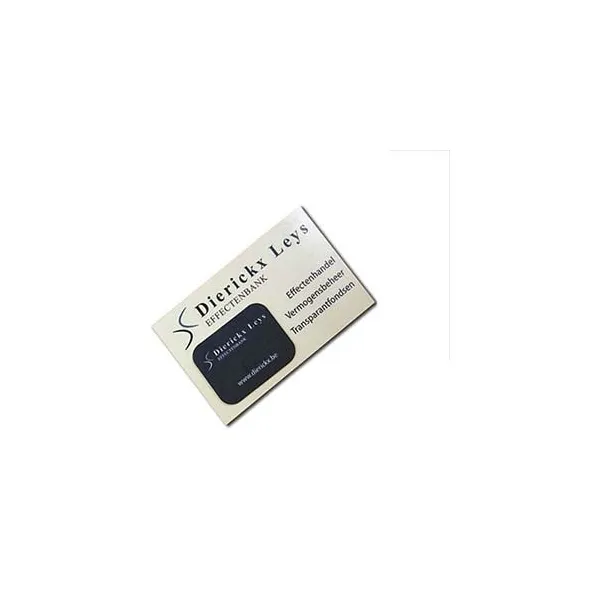 Produktbild von Selbsthaftender Mikrofaserreiniger mit individuellem Aufdruck in praktischem 38x30mm Format, abgerundete Ecken, geliefert im Polybeutel mit Karton-Inlay.