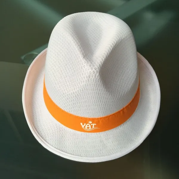 Produktbild von Trendhut im Fedora-Stil, ideal für Szene-Events, Messen & Promotion, verschiedene Farben & Bandfarben verfügbar.