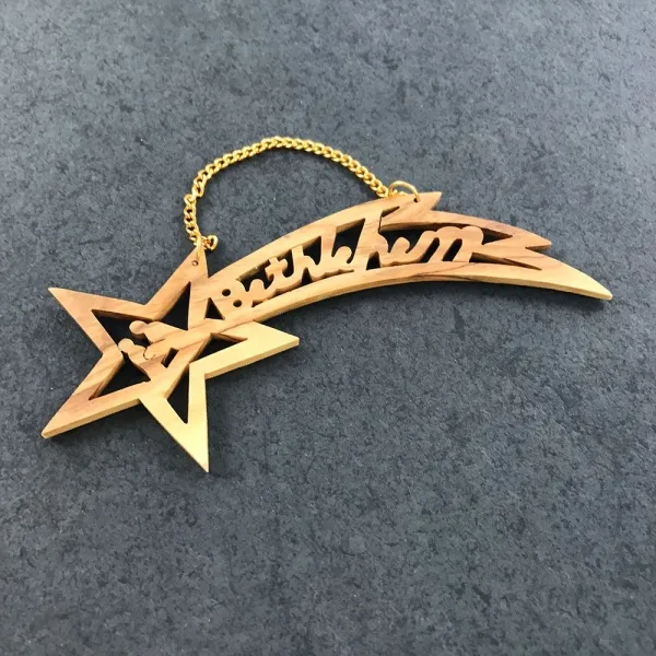Produktbild von Weihnachtsstern aus Olivenholz, Inschrift 'Bethlehem', mit 15 cm langem Aufhänger in Gold.