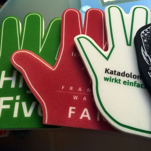 Individuelle Schaumstoff-Fanhände mit Logo für Events - Bekennen Sie Farbe & Begeisterung, wir produzieren zuverlässig & günstig! (2)